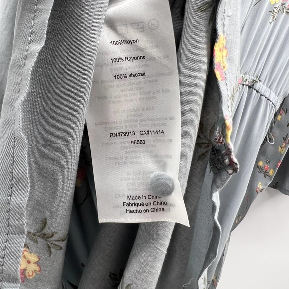 Motherhood Maternity Short Sleeve Romper Floral Fabric Tie Belt Pleated Medium - Picture 12 of 12